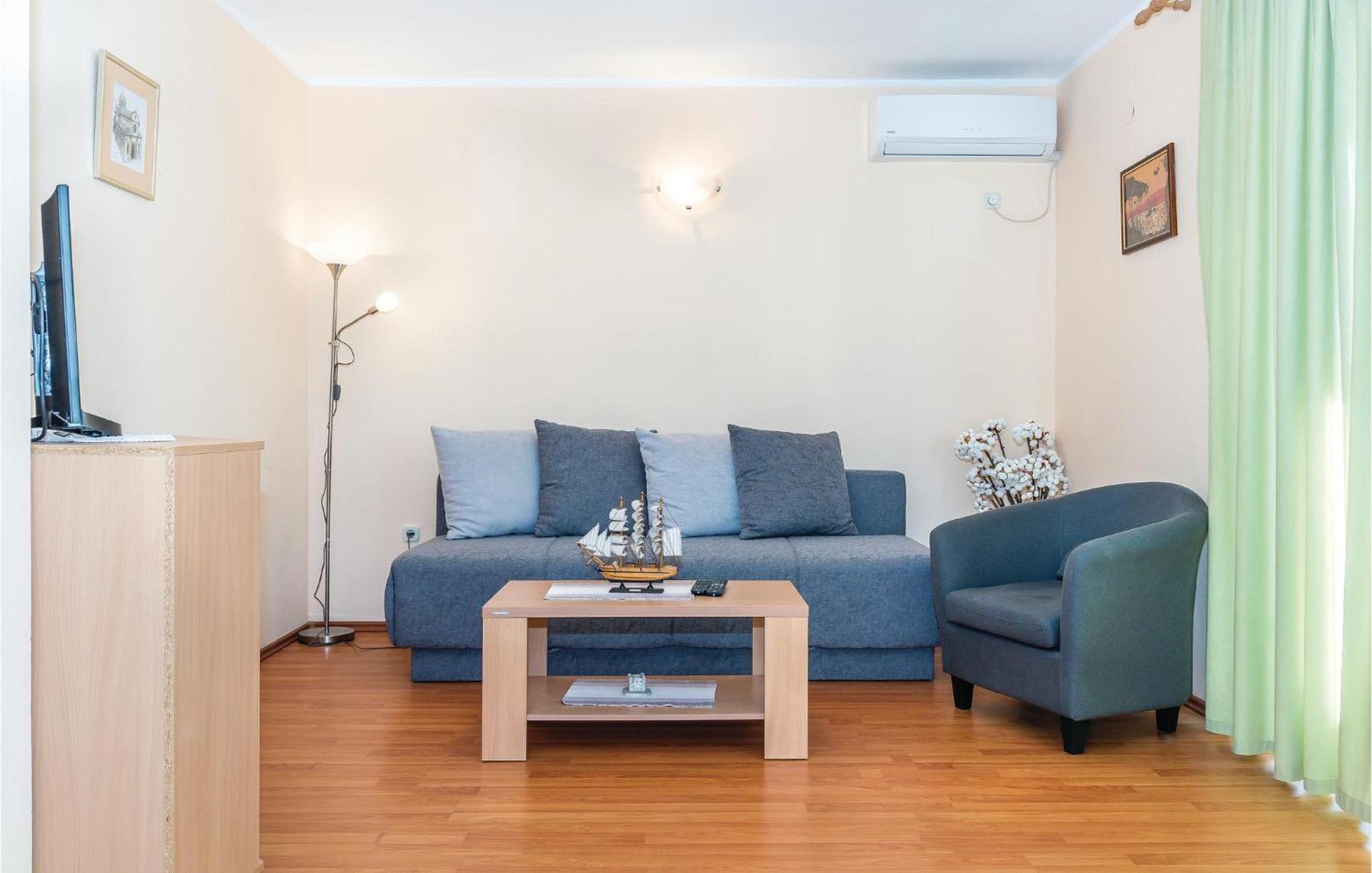 Beautiful Apartment In Raslina With Wifi Buitenkant foto