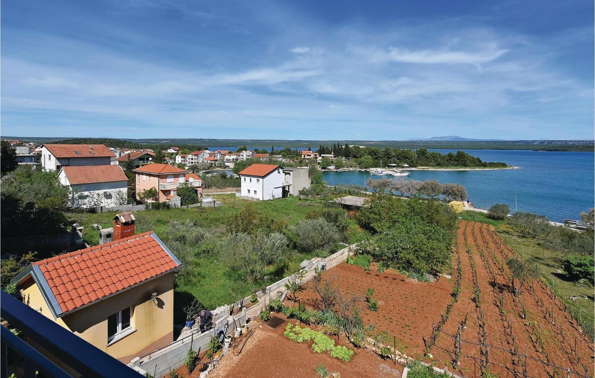 Beautiful Apartment In Raslina With Wifi Buitenkant foto
