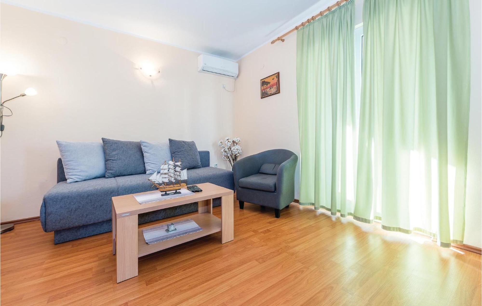 Beautiful Apartment In Raslina With Wifi Buitenkant foto
